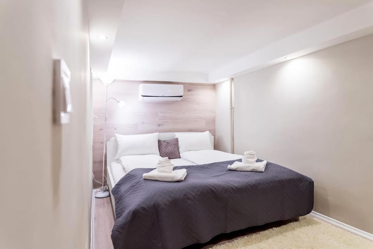 Akacfa 62 Dowtown 2Br Wifi+Ac Apartamento Budapeste Exterior foto